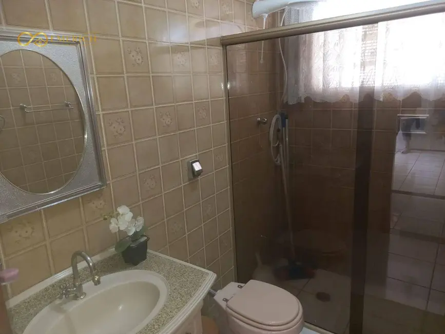 Foto 6 de Casa com 3 quartos à venda, 400m2 em João XXIII, Vinhedo - SP