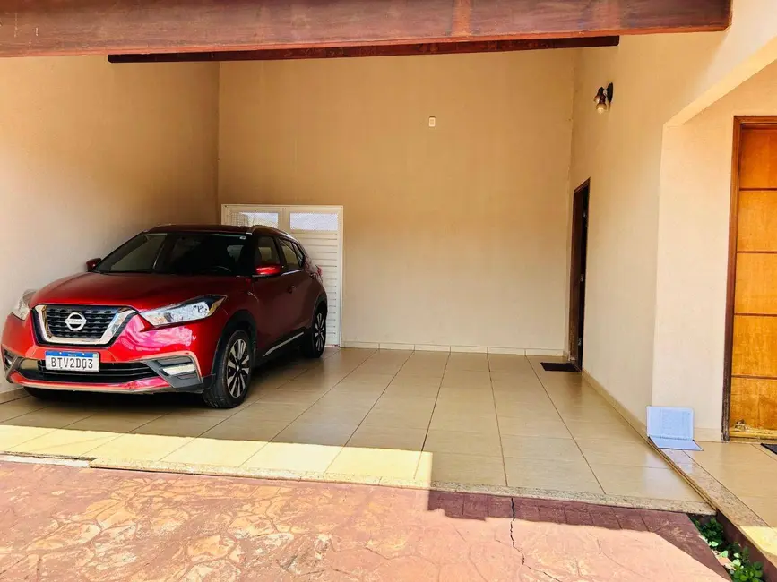 Casa com 3 quartos à venda, 360m2 em Jardim Santa Catarina, Sao Jose Do Rio Preto - SP - imagem 2 Foto 2 de Casa com 3 quartos à venda, 360m2 em Jardim Santa Catarina, Sao Jose Do Rio Preto - SP