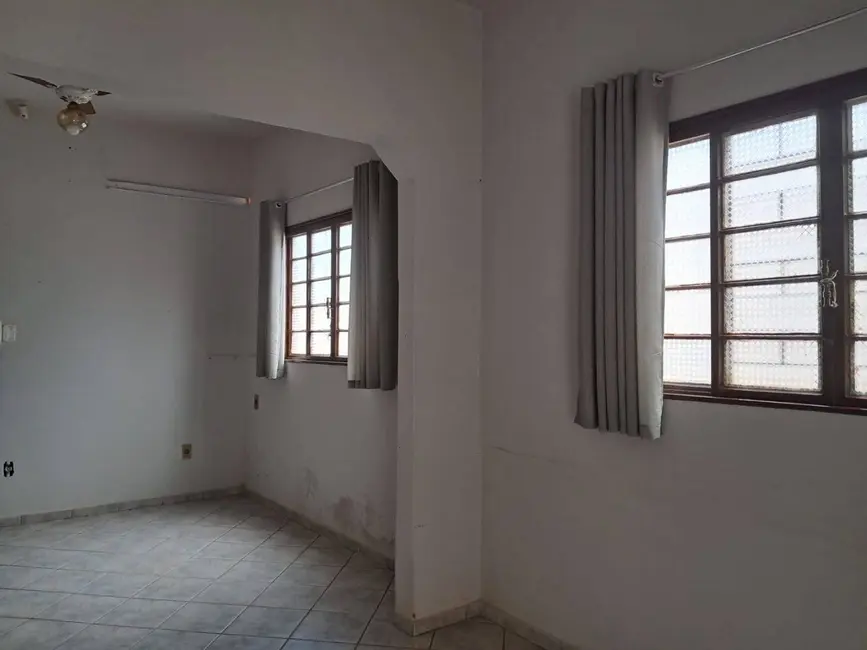 Casa com 2 quartos à venda, 340m2 em Vila Ercília, Sao Jose Do Rio Preto - SP - imagem 9 Foto 9 de Casa com 2 quartos à venda, 340m2 em Vila Ercília, Sao Jose Do Rio Preto - SP