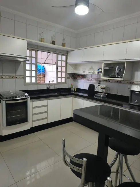 Casa com 2 quartos à venda, 200m2 em Parque Residencial Maria Zorita, Sao Jose Do Rio Preto - SP - imagem 9 Foto 9 de Casa com 2 quartos à venda, 200m2 em Parque Residencial Maria Zorita, Sao Jose Do Rio Preto - SP