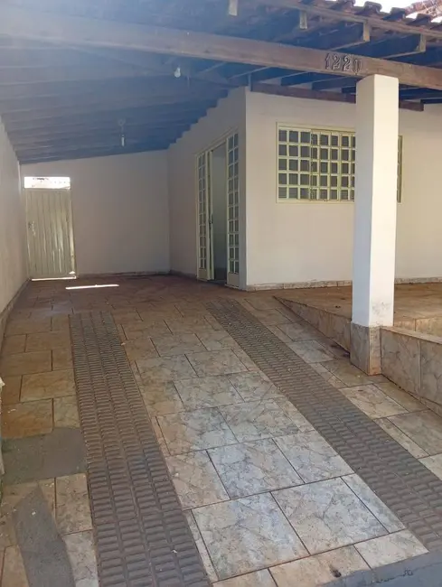 Foto 1 de Casa com 3 quartos à venda, 200m2 em Conjunto Habitacional São José do Rio Preto, Sao Jose Do Rio Preto - SP