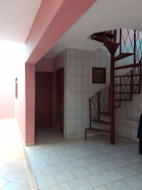 Casa com 3 quartos à venda, 200m2 em Solo Sagrado, Sao Jose Do Rio Preto - SP - imagem 4 Foto 4 de Casa com 3 quartos à venda, 200m2 em Solo Sagrado, Sao Jose Do Rio Preto - SP