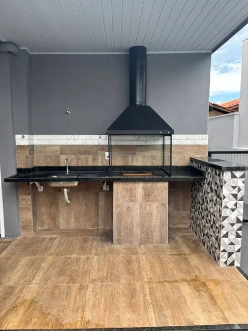 Foto 2 de Casa com 4 quartos à venda, 200m2 em Conjunto Habitacional São Deocleciano, Sao Jose Do Rio Preto - SP