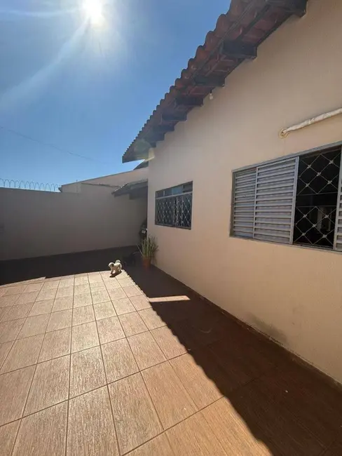 Casa com 3 quartos à venda, 360m2 em Jardim Itapema, Sao Jose Do Rio Preto - SP - imagem 2 Foto 2 de Casa com 3 quartos à venda, 360m2 em Jardim Itapema, Sao Jose Do Rio Preto - SP
