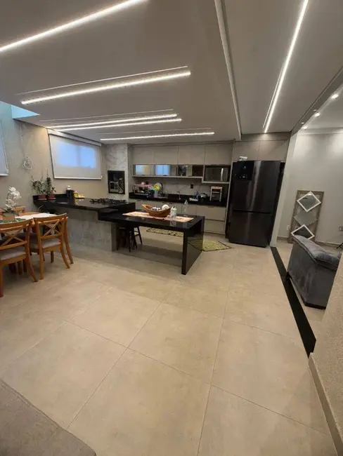 Casa de Condomínio com 3 quartos à venda, 110m2 em Sao Jose Do Rio Preto - SP - imagem 3 Foto 3 de Casa de Condomínio com 3 quartos à venda, 110m2 em Sao Jose Do Rio Preto - SP