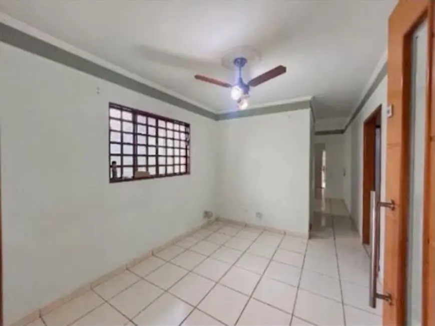 Casa com 3 quartos à venda, 200m2 em Conjunto Habitacional São Deocleciano, Sao Jose Do Rio Preto - SP - imagem 4 Foto 4 de Casa com 3 quartos à venda, 200m2 em Conjunto Habitacional São Deocleciano, Sao Jose Do Rio Preto - SP
