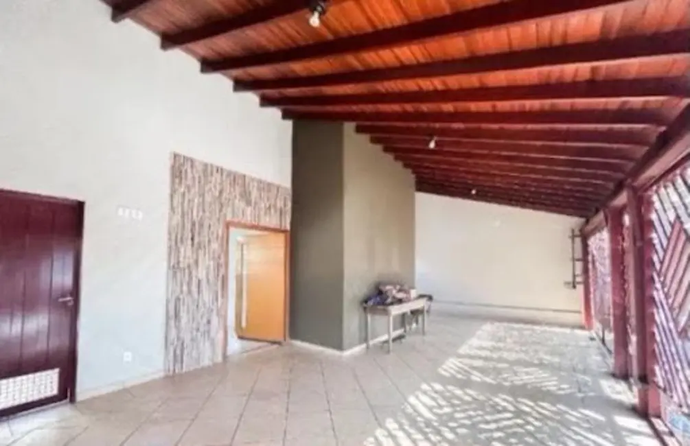 Casa com 3 quartos à venda, 200m2 em Conjunto Habitacional São Deocleciano, Sao Jose Do Rio Preto - SP - imagem 3 Foto 3 de Casa com 3 quartos à venda, 200m2 em Conjunto Habitacional São Deocleciano, Sao Jose Do Rio Preto - SP