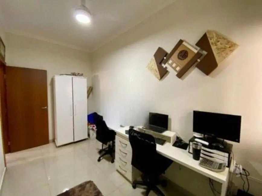 Foto 8 de Casa com 3 quartos à venda, 210m2 em Parque Residencial J. Macedo, Sao Jose Do Rio Preto - SP