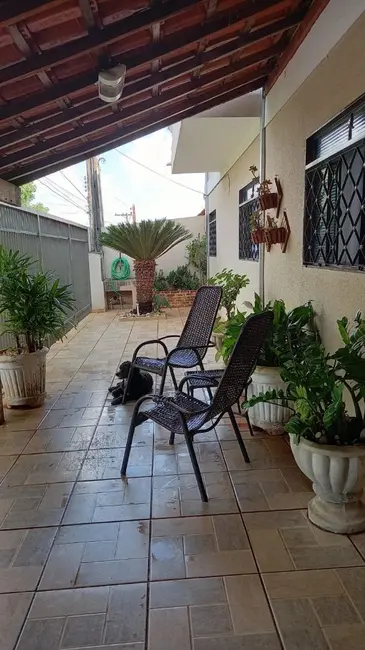 Sobrado com 3 quartos à venda, 130m2 em Jardim Residencial Vetorasso, Sao Jose Do Rio Preto - SP - imagem 1 Foto 1 de Sobrado com 3 quartos à venda, 130m2 em Jardim Residencial Vetorasso, Sao Jose Do Rio Preto - SP