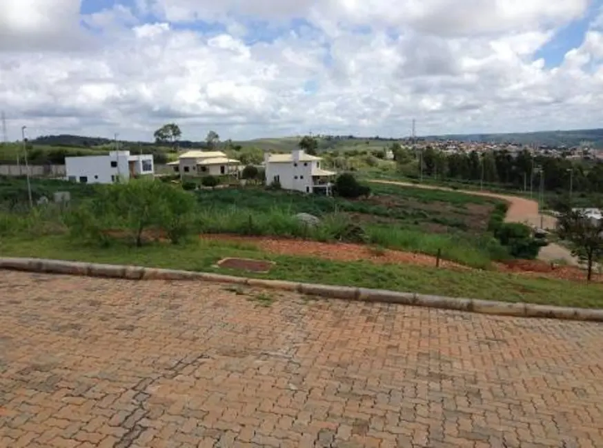 Foto 5 de Terreno / Lote à venda, 405m2 em Vespasiano - MG