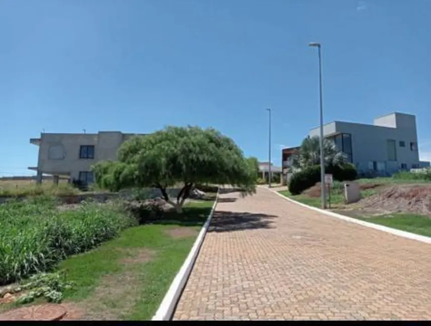 Foto 4 de Terreno / Lote à venda, 405m2 em Vespasiano - MG