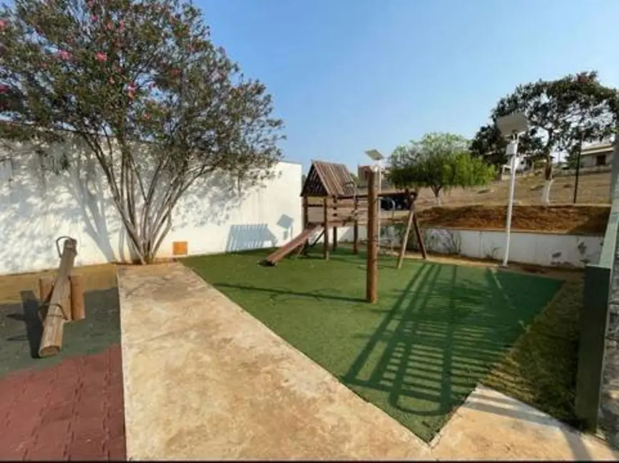 Foto 8 de Terreno / Lote à venda, 405m2 em Vespasiano - MG