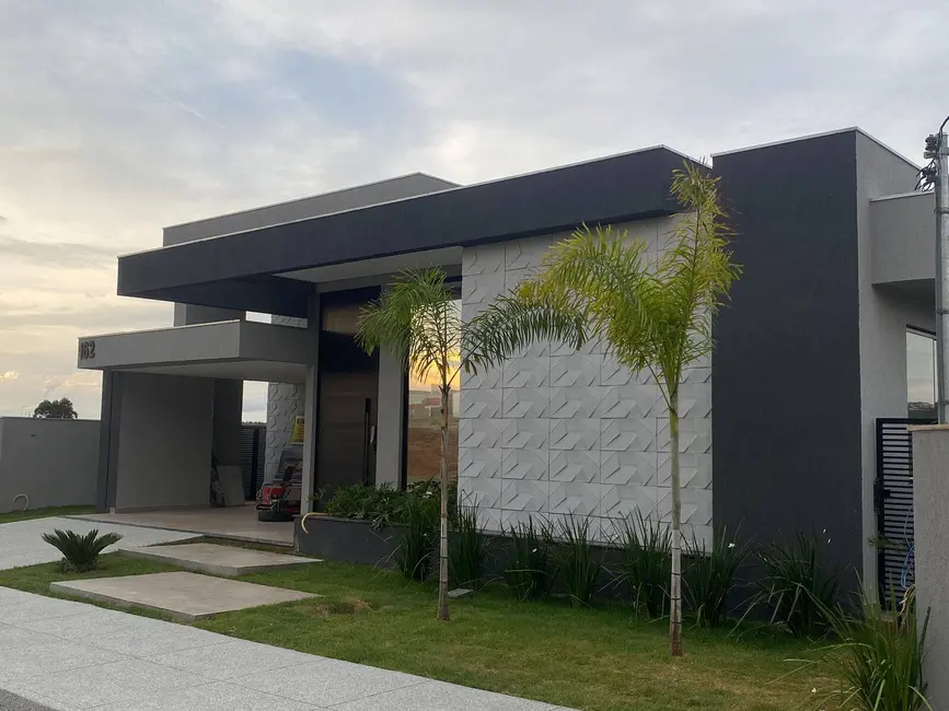 Foto 1 de Casa de Condomínio com 4 quartos à venda, 188m2 em Vespasiano - MG
