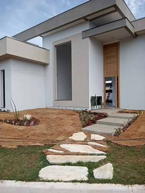Foto 3 de Casa de Condomínio com 3 quartos à venda, 204m2 em Vespasiano - MG