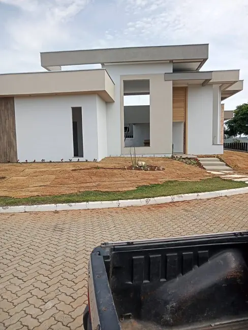 Foto 9 de Casa de Condomínio com 3 quartos à venda, 204m2 em Vespasiano - MG