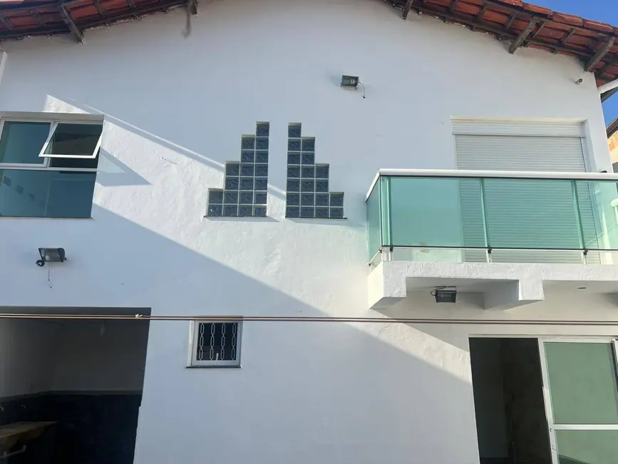 Casa com 3 quartos à venda, 360m2 em São João Batista (Venda Nova), Belo Horizonte - MG - imagem 2 Foto 2 de Casa com 3 quartos à venda, 360m2 em São João Batista (Venda Nova), Belo Horizonte - MG