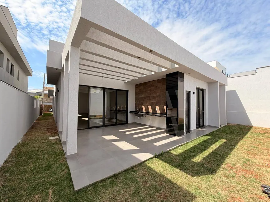 Foto 3 de Casa de Condomínio com 4 quartos à venda, 200m2 em Vespasiano - MG