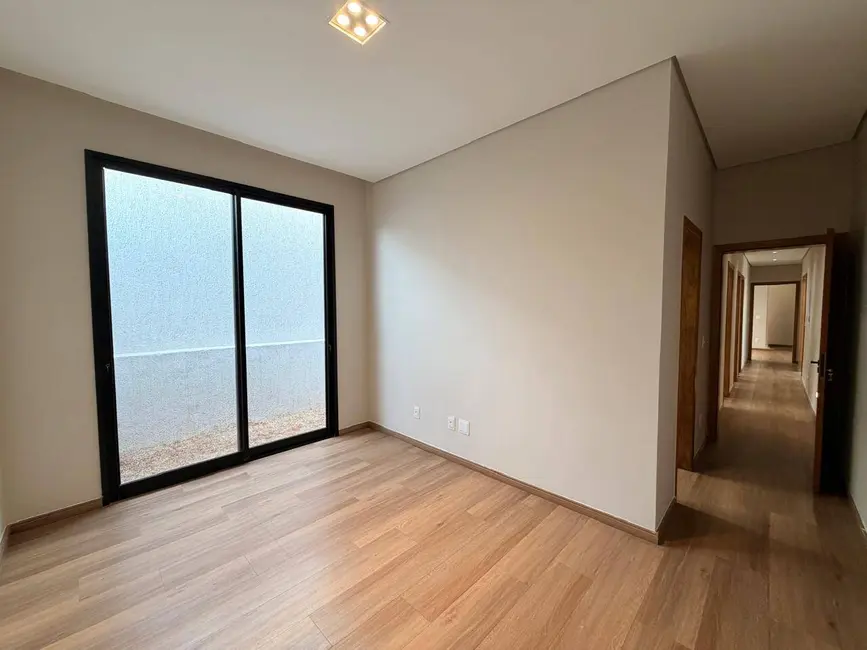 Foto 8 de Casa de Condomínio com 4 quartos à venda, 200m2 em Vespasiano - MG