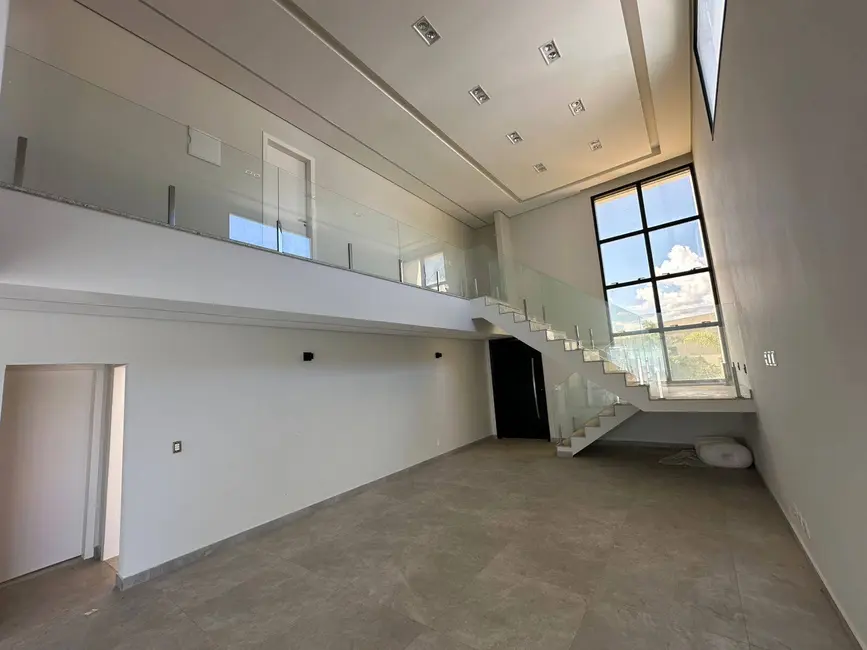 Foto 4 de Casa com 5 quartos à venda, 160m2 em Vespasiano - MG