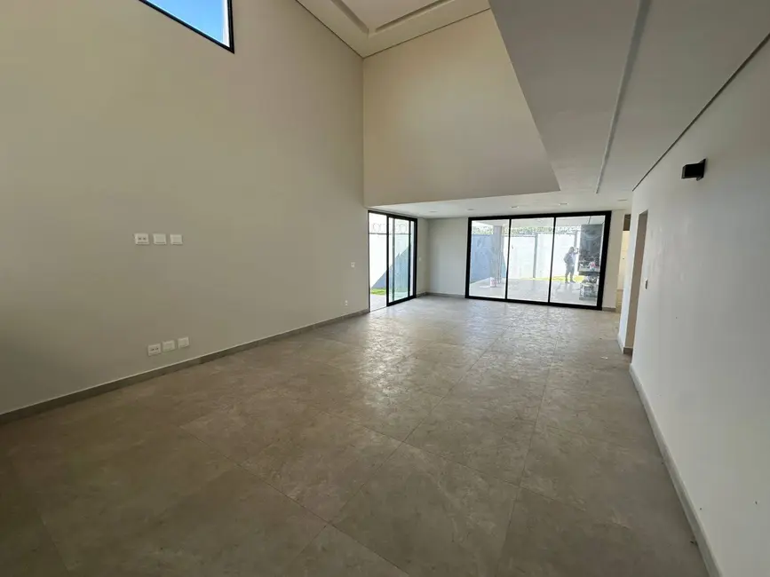 Foto 9 de Casa com 5 quartos à venda, 160m2 em Vespasiano - MG