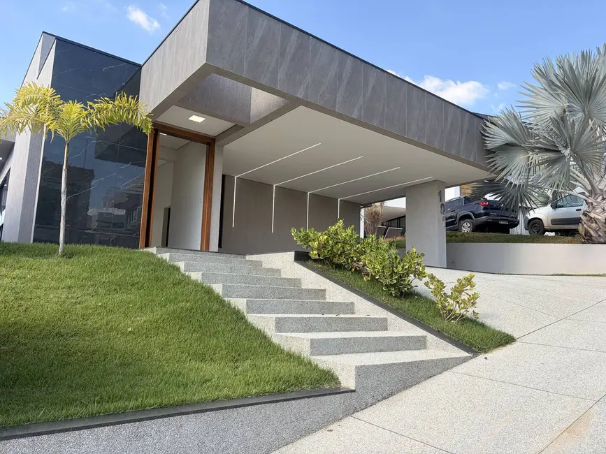 Foto 1 de Casa à venda, 400m2 em Vespasiano - MG