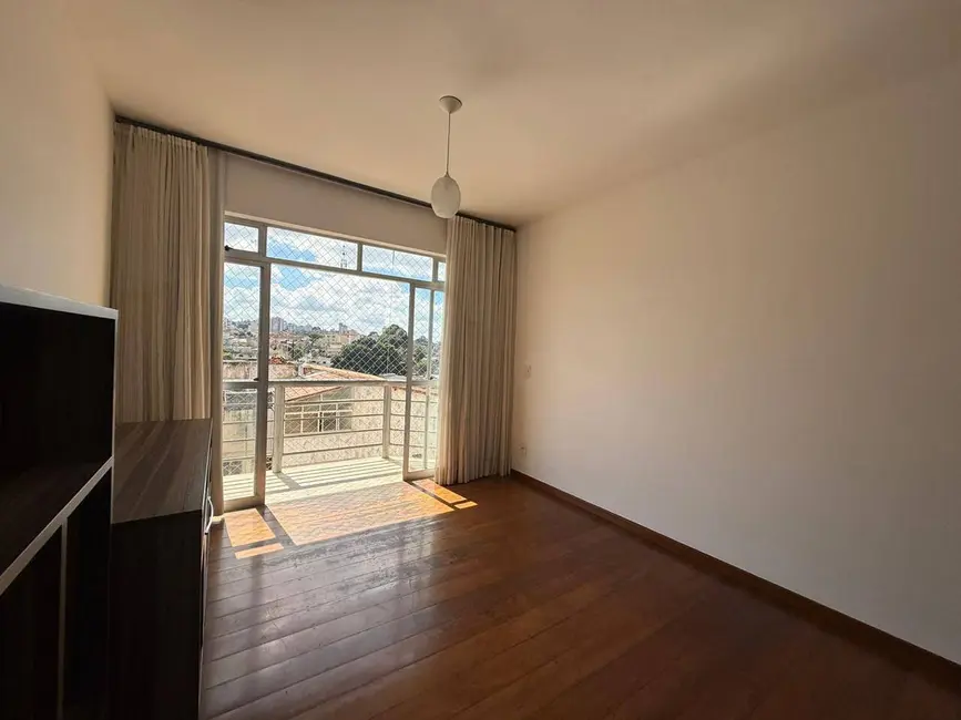 Foto 1 de Apartamento com 3 quartos à venda, 95m2 em Santa Tereza, Belo Horizonte - MG
