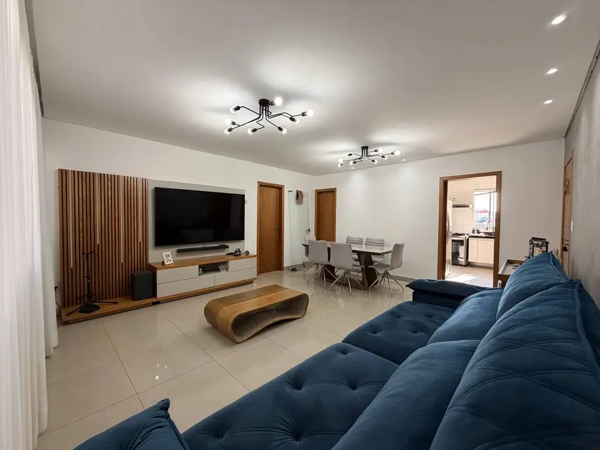 Foto 2 de Apartamento com 3 quartos à venda, 103m2 em Castelo, Belo Horizonte - MG