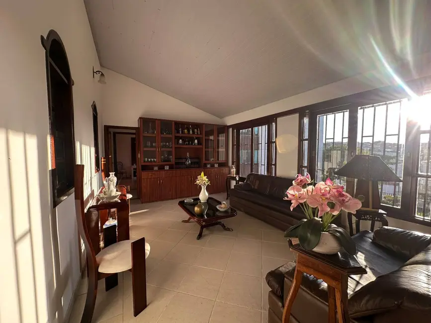 Casa com 4 quartos à venda, 185m2 em Castelo, Belo Horizonte - MG - imagem 7 Foto 7 de Casa com 4 quartos à venda, 185m2 em Castelo, Belo Horizonte - MG