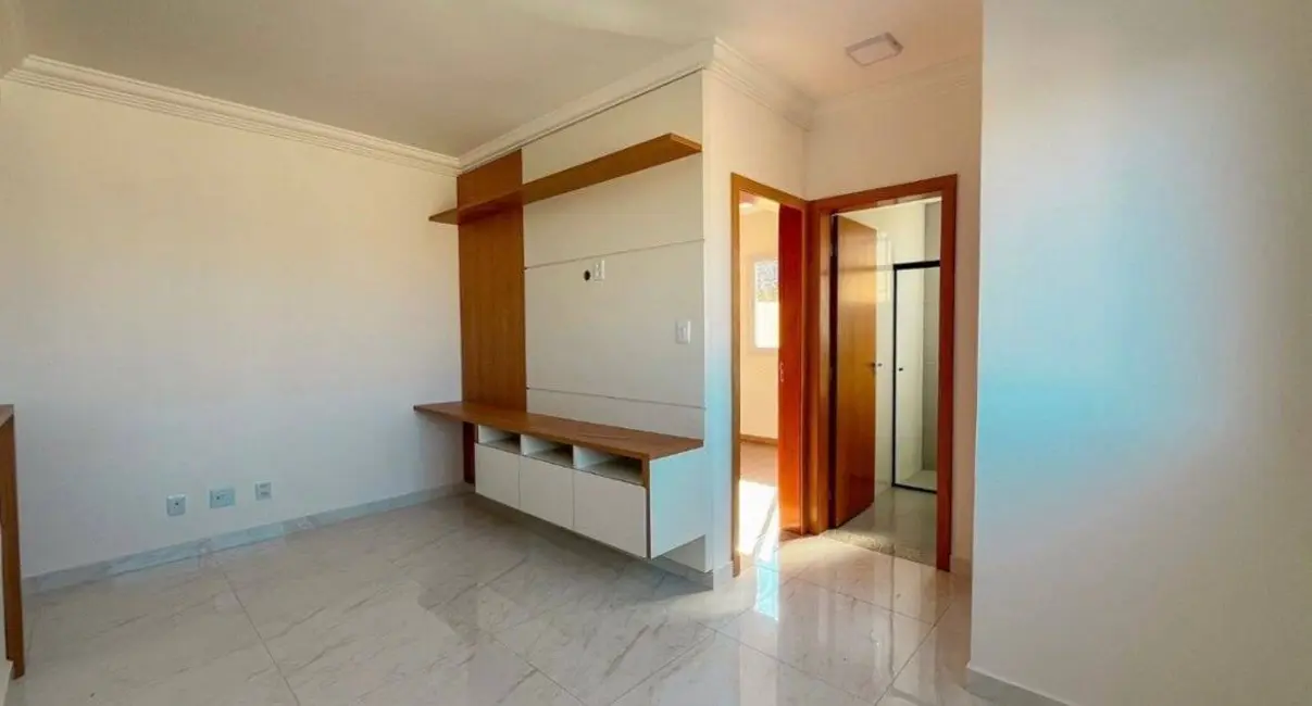 Foto 2 de Apartamento com 2 quartos à venda, 45m2 em Santa Mônica, Belo Horizonte - MG