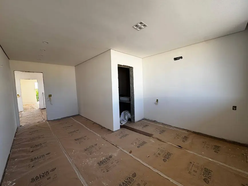 Foto 4 de Casa com 3 quartos à venda, 163m2 em Vespasiano - MG