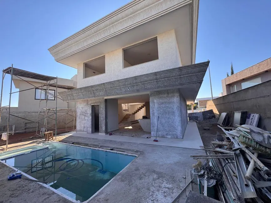 Foto 2 de Casa com 3 quartos à venda, 163m2 em Vespasiano - MG