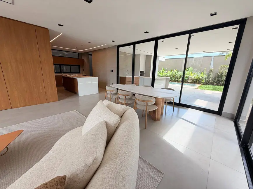 Foto 8 de Casa de Condomínio com 4 quartos à venda, 42m2 em Vespasiano - MG