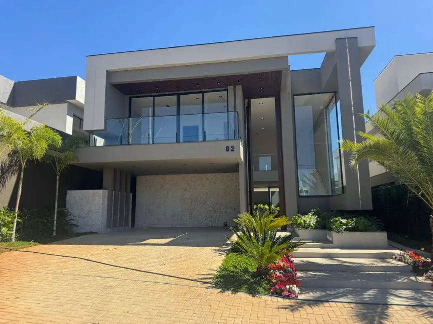 Foto 1 de Casa de Condomínio com 4 quartos à venda, 42m2 em Vespasiano - MG