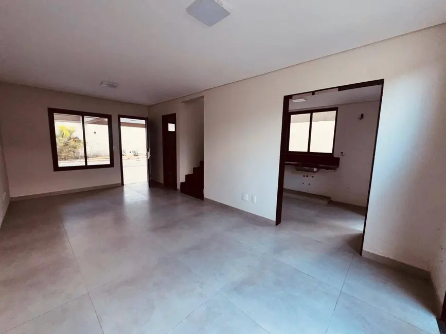 Casa de Condomínio com 4 quartos à venda, 200m2 em São Luiz, Belo Horizonte - MG - imagem 3 Foto 3 de Casa de Condomínio com 4 quartos à venda, 200m2 em São Luiz, Belo Horizonte - MG