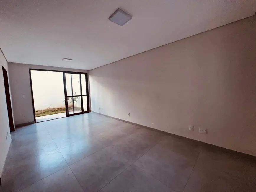 Casa de Condomínio com 4 quartos à venda, 200m2 em São Luiz, Belo Horizonte - MG - imagem 4 Foto 4 de Casa de Condomínio com 4 quartos à venda, 200m2 em São Luiz, Belo Horizonte - MG