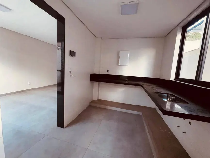 Casa de Condomínio com 4 quartos à venda, 200m2 em São Luiz, Belo Horizonte - MG - imagem 7 Foto 7 de Casa de Condomínio com 4 quartos à venda, 200m2 em São Luiz, Belo Horizonte - MG