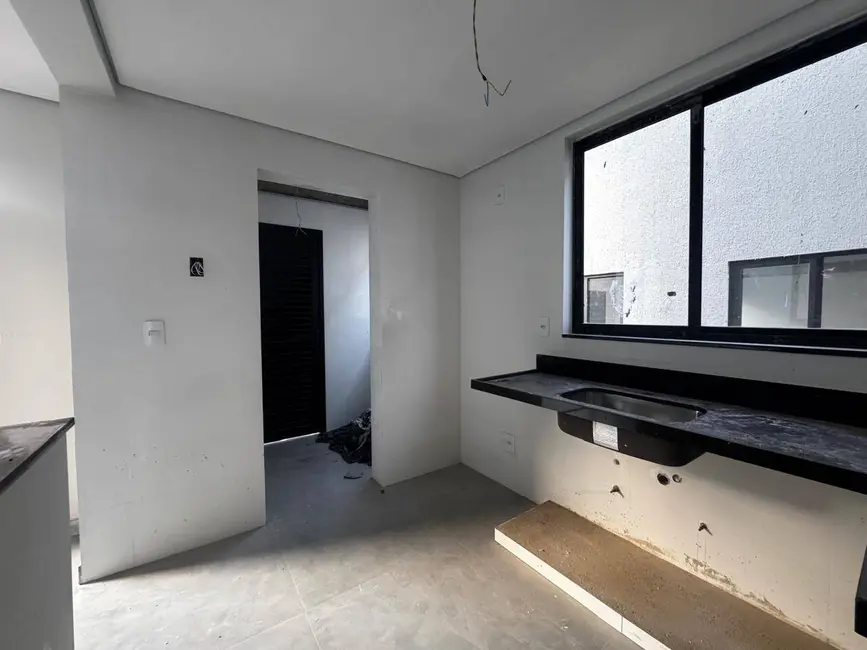 Foto 6 de Casa de Condomínio com 4 quartos à venda, 200m2 em São Luiz, Belo Horizonte - MG