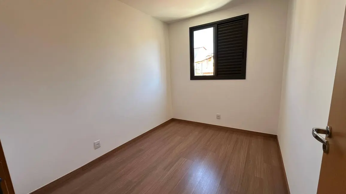 Foto 5 de Apartamento com 3 quartos à venda, 76m2 em Serrano, Belo Horizonte - MG