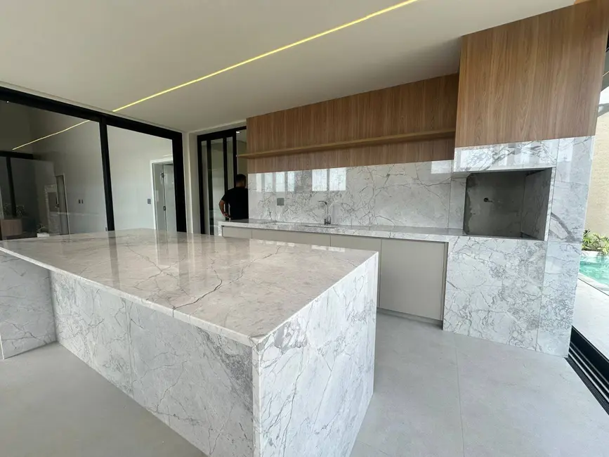 Foto 6 de Casa de Condomínio com 4 quartos à venda, 205m2 em Vespasiano - MG
