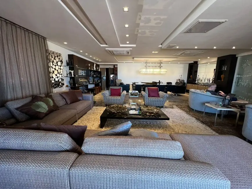 Foto 3 de Apartamento com 3 quartos à venda, 340m2 em Meireles, Fortaleza - CE
