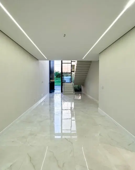 Casa de Condomínio com 4 quartos à venda, 331m2 em Eusebio - CE - imagem 9 Foto 9 de Casa de Condomínio com 4 quartos à venda, 331m2 em Eusebio - CE