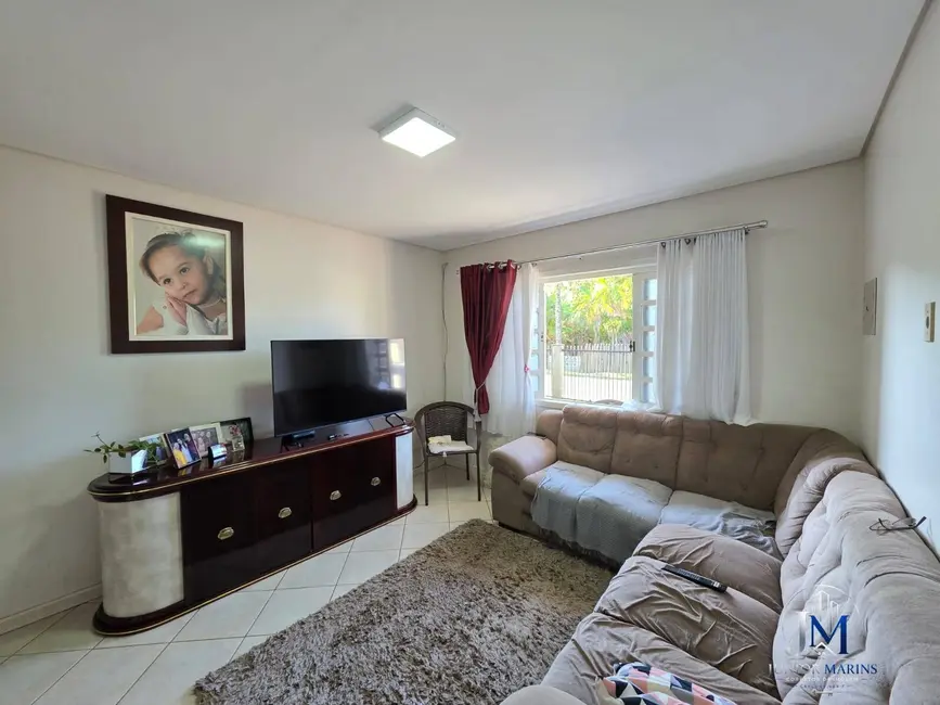 Foto 6 de Casa com 6 quartos à venda, 360m2 em Balneario Barra Do Sul - SC