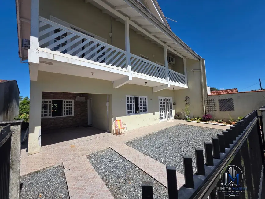 Foto 4 de Casa com 6 quartos à venda, 360m2 em Balneario Barra Do Sul - SC