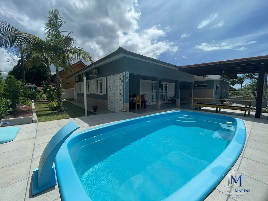 Foto 1 de Casa com 4 quartos à venda, 341m2 em Balneario Barra Do Sul - SC