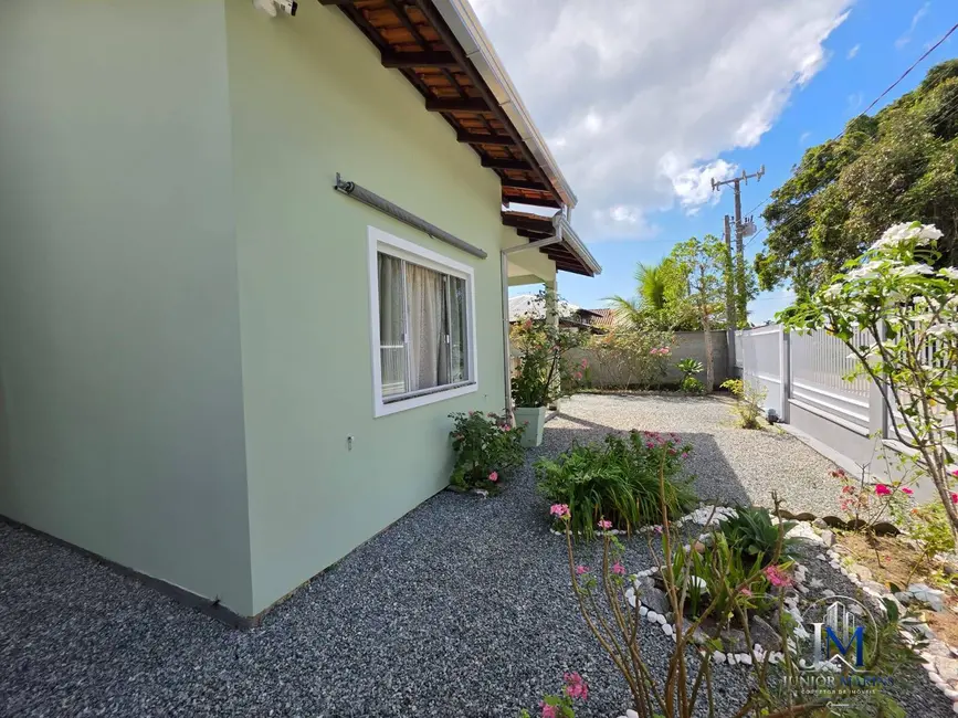 Foto 3 de Casa com 3 quartos à venda, 405m2 em Balneario Barra Do Sul - SC