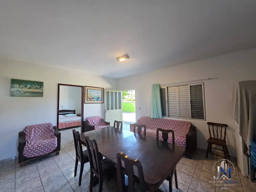 Casa com 9 quartos à venda, 300m2 em Sao Francisco Do Sul - SC - imagem 2 Foto 2 de Casa com 9 quartos à venda, 300m2 em Sao Francisco Do Sul - SC