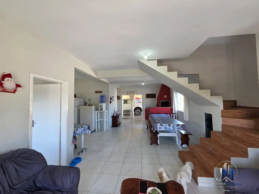 Casa com 5 quartos à venda, 300m2 em Sao Francisco Do Sul - SC - imagem 5 Foto 5 de Casa com 5 quartos à venda, 300m2 em Sao Francisco Do Sul - SC