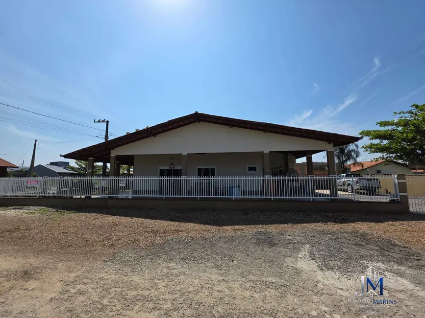 Foto 3 de Casa com 3 quartos à venda, 333m2 em Balneario Barra Do Sul - SC