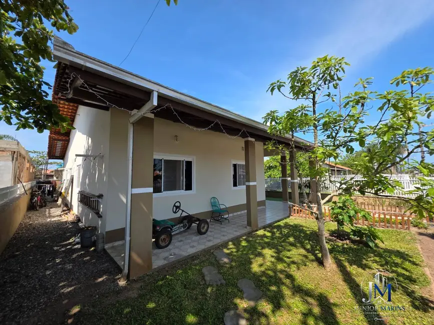 Foto 2 de Casa com 3 quartos à venda, 333m2 em Balneario Barra Do Sul - SC