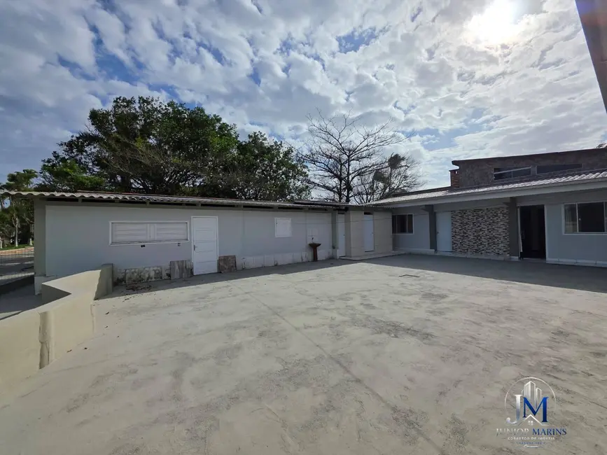 Foto 3 de Casa com 4 quartos à venda, 585m2 em Balneario Barra Do Sul - SC